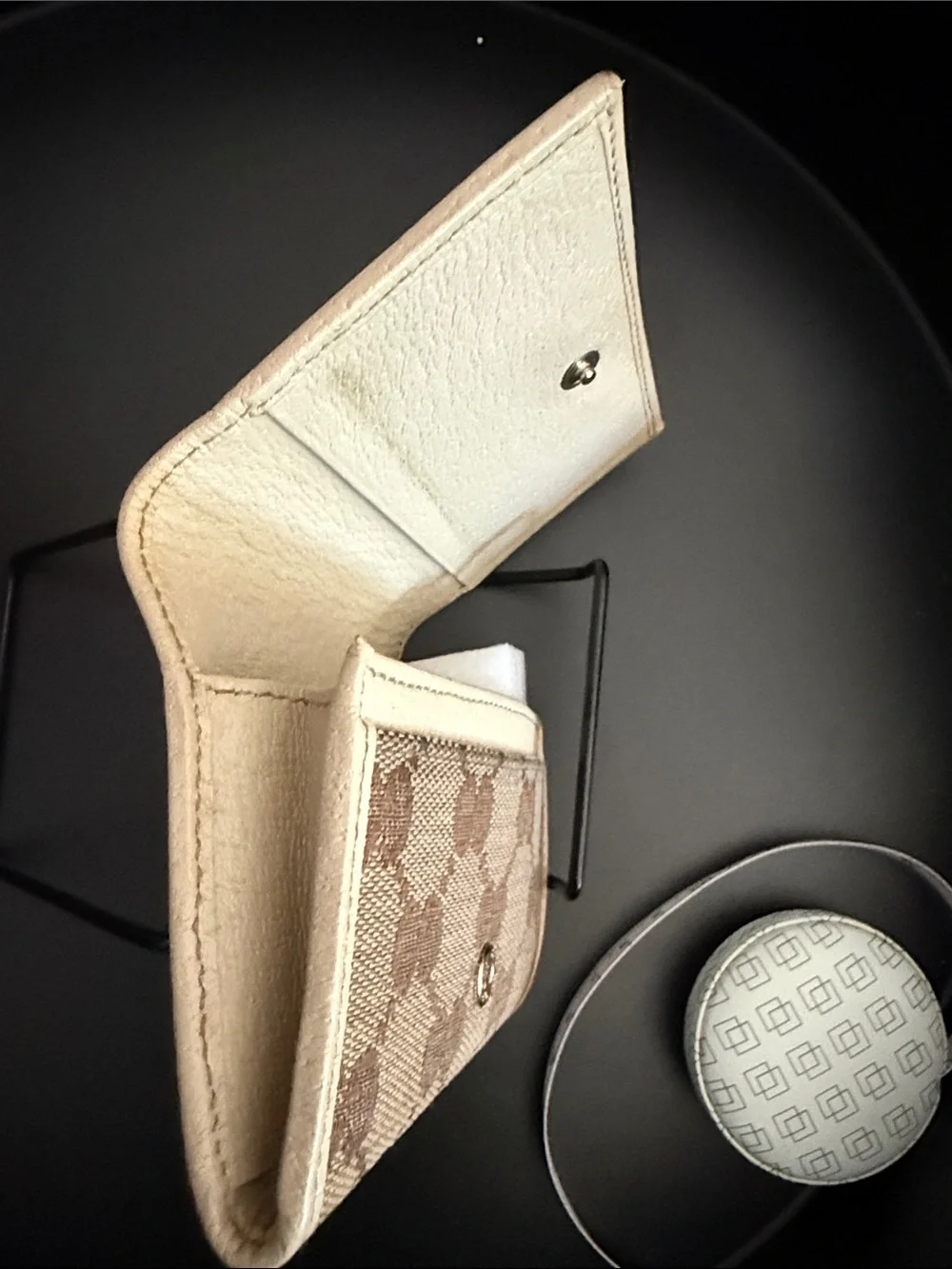 Gucci Beige and Brown GG Canvas Compact Wallet - Picture 5 of 15
